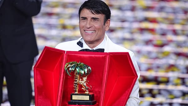 Sal Da Vinci e la vittoria di tutti: come una canzone e un caffè hanno conquistato l'Ariston